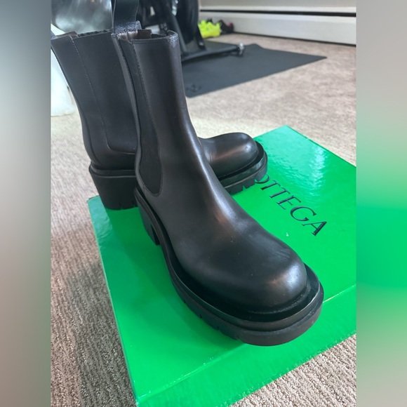 Bottega Veneta Lug Boot - Picture 6 of 7